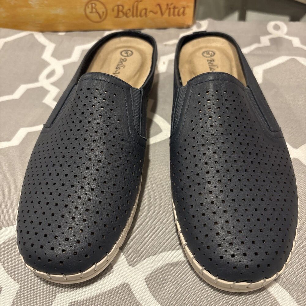 Bella Vita Refresh Navy Slide In Mule Women’s 11M